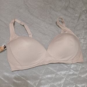 Warner's Cream Underwire Bra with Molded Cups